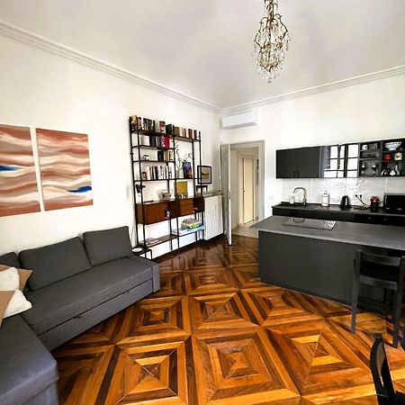 Apartamento Emozione Torino - Affascinante, Silenzioso, In Palazzo D'Epoca Pressi Piazza Solferino Exterior foto