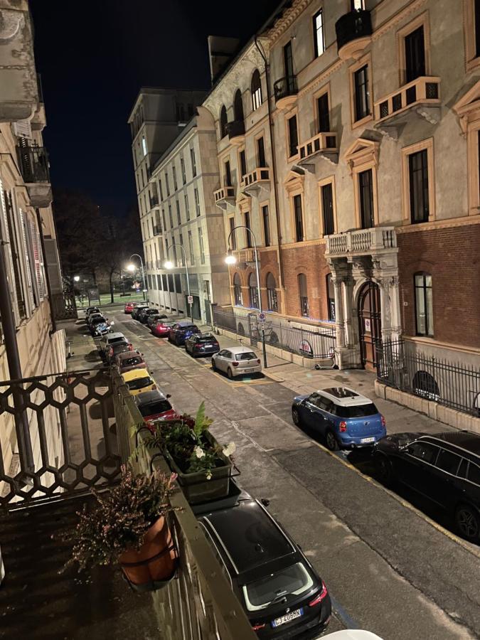 Apartamento Emozione Torino - Affascinante, Silenzioso, In Palazzo D'Epoca Pressi Piazza Solferino Exterior foto