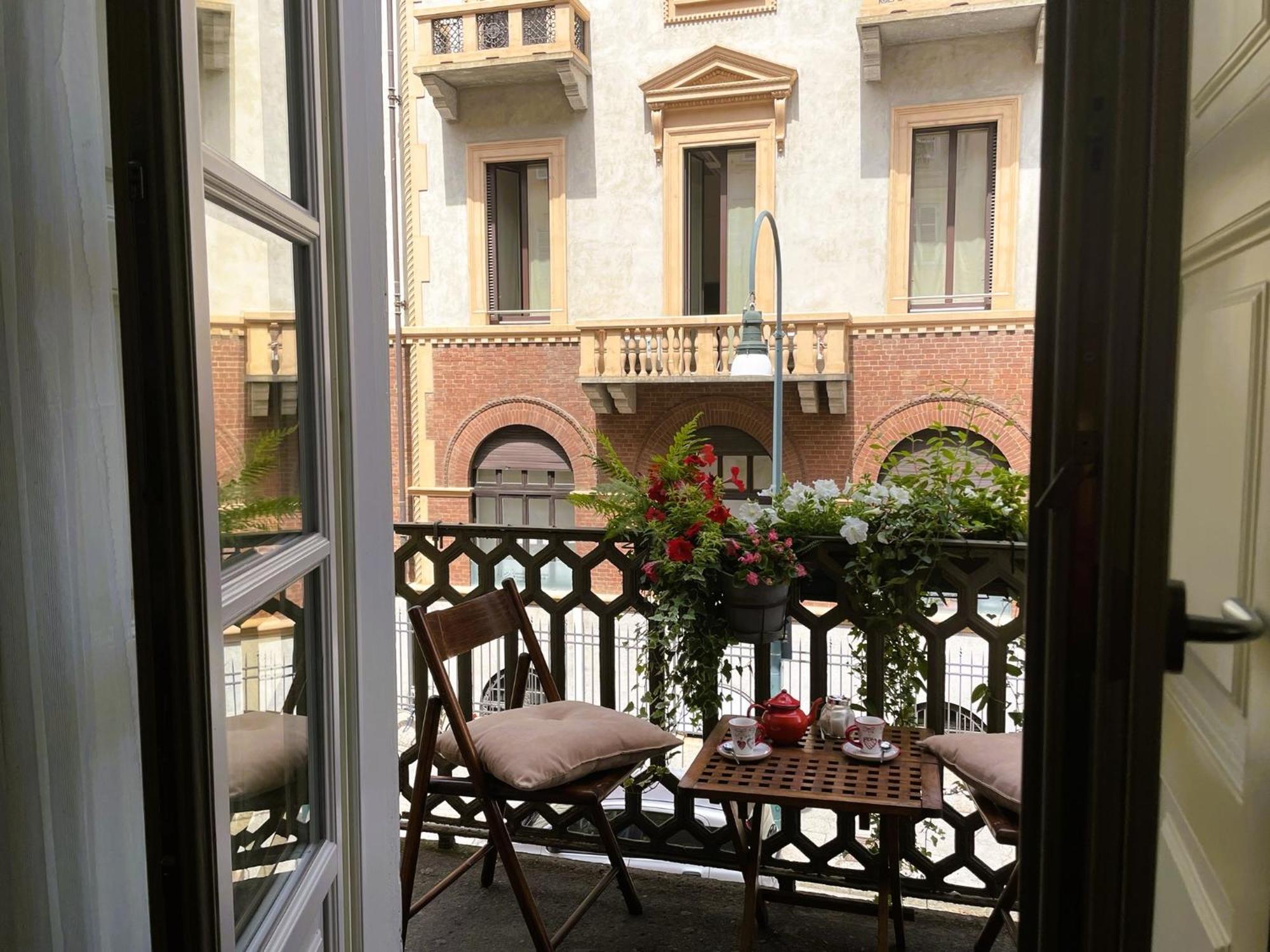 Apartamento Emozione Torino - Affascinante, Silenzioso, In Palazzo D'Epoca Pressi Piazza Solferino Exterior foto