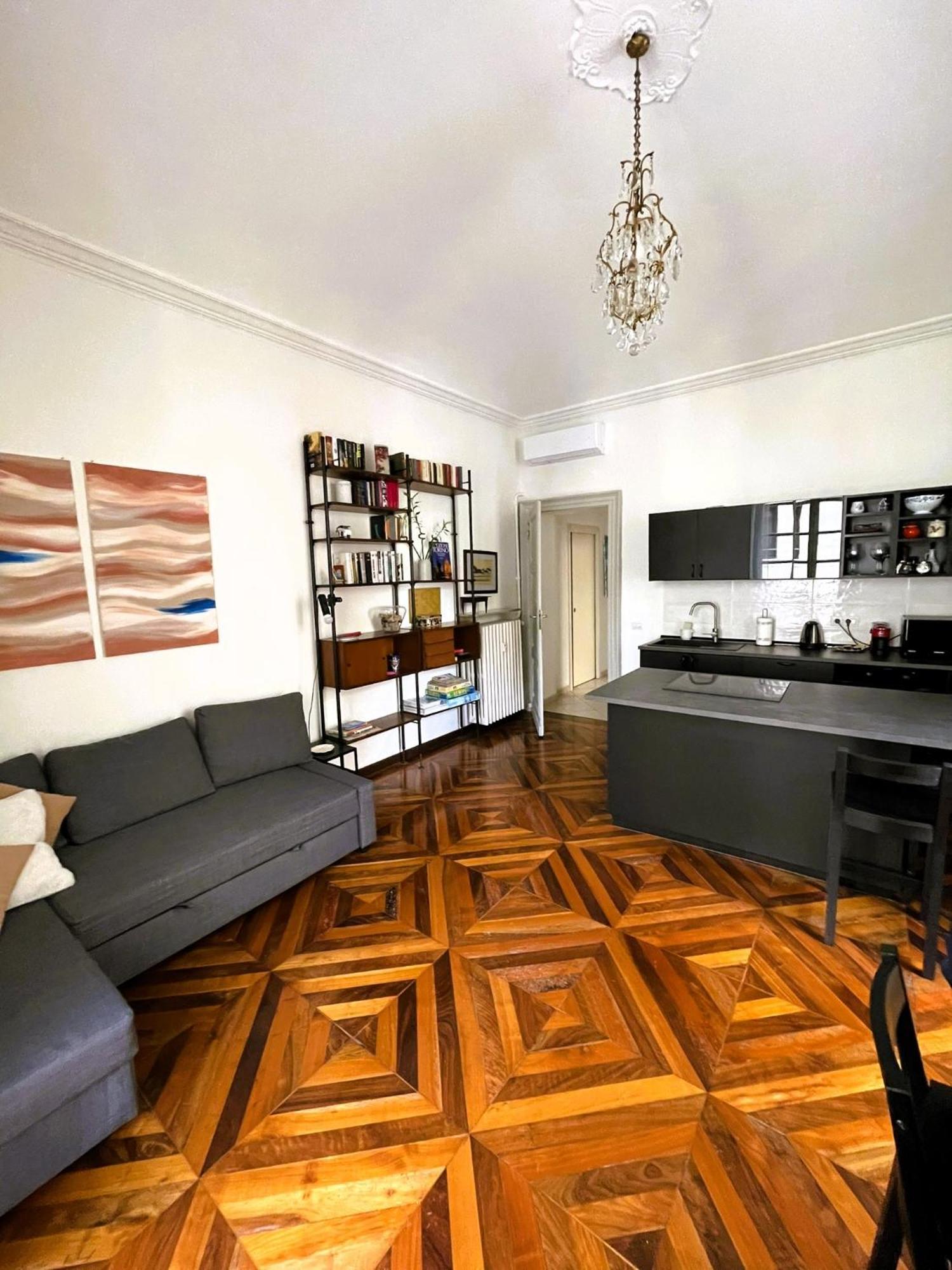 Apartamento Emozione Torino - Affascinante, Silenzioso, In Palazzo D'Epoca Pressi Piazza Solferino Exterior foto